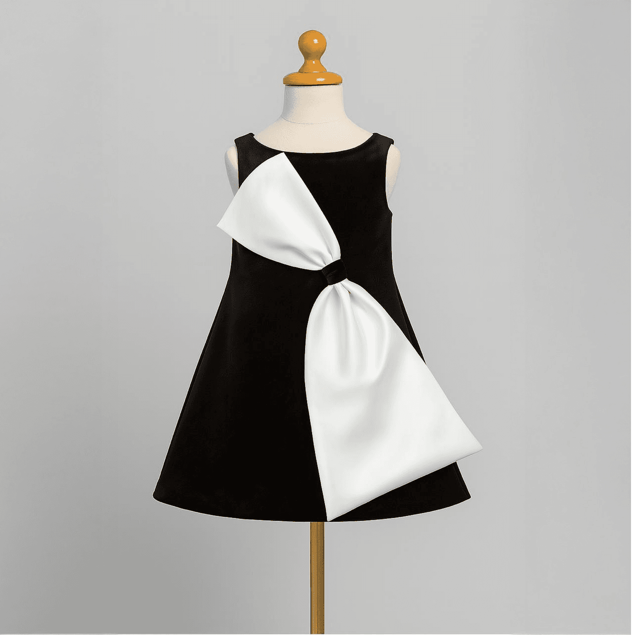 Dress 8 - Black and white Sleeveless Big bow A-line